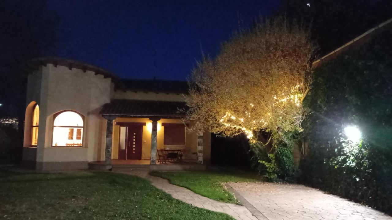 La Cuquina Villaturiel Exterior foto